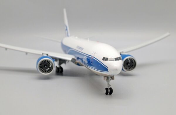 JC Wings 1:200 AirBridgeCargo Boeing B777-F "Flaps Down" VQ-BAO (XX20054A) - Image 8