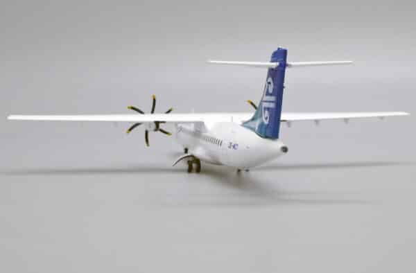 JC Wings 1:200 Air New Zealand Link (Mount Cook Airline) ATR-72-500 "Pacific Wave" ZK-MCY (XX20071) - Image 10