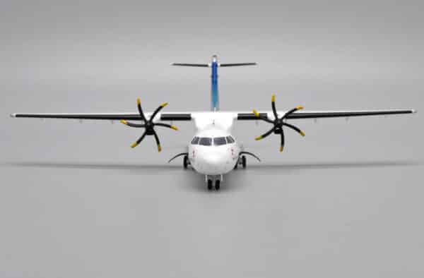 JC Wings 1:200 Air New Zealand Link (Mount Cook Airline) ATR-72-500 "Pacific Wave" ZK-MCY (XX20071) - Image 13