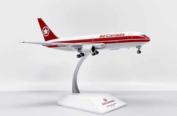 JC Wings 1:200 Air Canada Boeing B767-200(ER) C-GDSS (XX20194) - Image 8