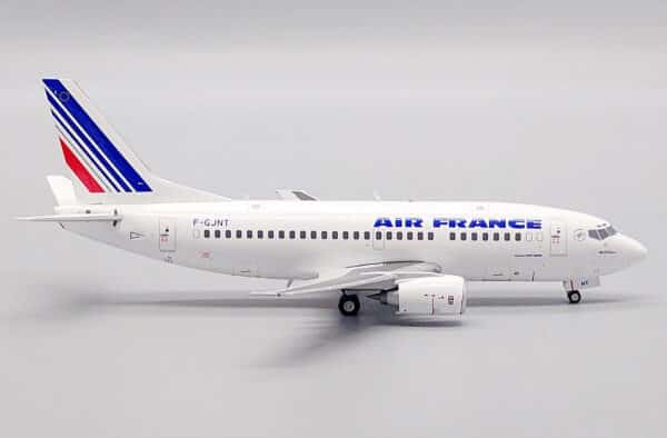 JC Wings 1:200 Air France Boeing B737-500 F-GJNT (XX20241) - Image 2