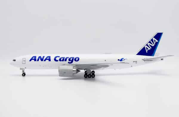 JC Wings 1:200 ANA All Nippon Airways Cargo Boeing B777-200(LRF) JA771F (XX20294)