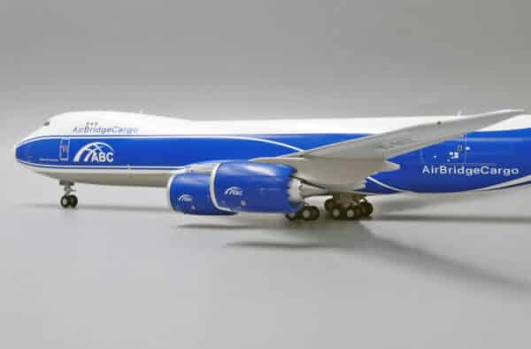 JC Wings 1:200 AirBridgeCargo Boeing B747-8F VQ-BGZ (XX2289) - Image 12
