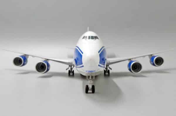 JC Wings 1:200 AirBridgeCargo Boeing B747-8F VQ-BGZ (XX2289) - Image 13
