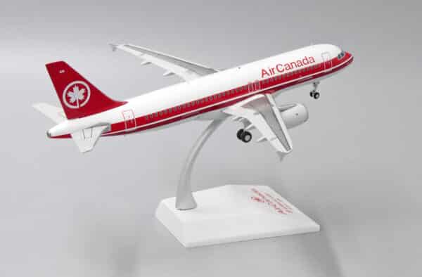JC Wings 1:200 Air Canada Airbus A320-200 C-FGYL (XX2299) - Image 10
