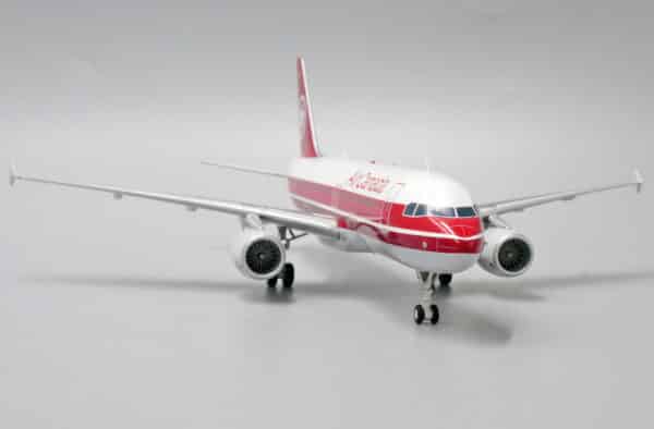 JC Wings 1:200 Air Canada Airbus A320-200 C-FGYL (XX2299) - Image 7