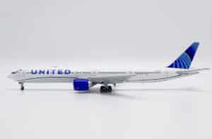 JC Wings 1:400 United Airlines Boeing B777-300(ER) "Sydney WorldPride - Flaps Down" N2749U (XX40183A)