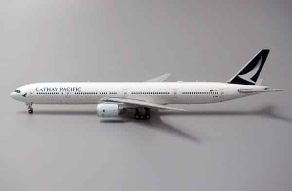 JC Wings 1:400 Cathay Pacific Boeing B777-300 B-HNI (XX4092) - Image 6