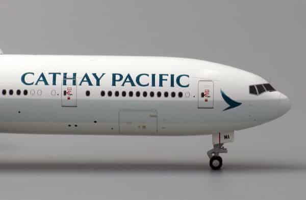 JC Wings 1:400 Cathay Pacific Boeing B777-300 B-HNI (XX4092) - Image 10