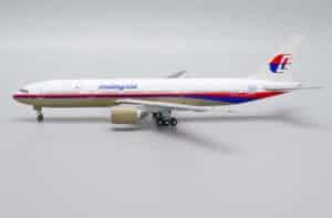 JC Wings 1:400 Malaysia Airlines Boeing B777-200(ER) "50th Anniversary" 9M-MRB (XX4488)
