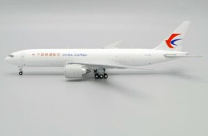 JC Wings 1:400 China Cargo Airlines Boeing B777-F "Flaps Up" B-220E (XX4491)