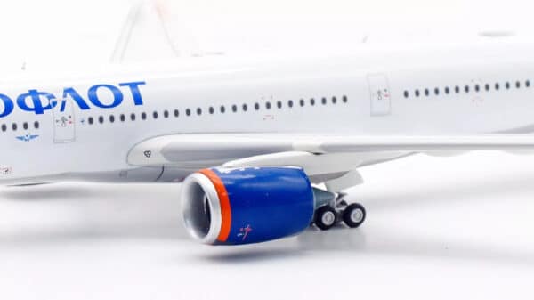 Aviation 400 1:400 Aeroflot - Russian Airlines Airbus A350-900 XWB RA-73154 (AV4255) - Image 6
