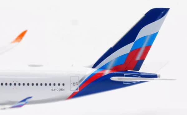 Aviation 400 1:400 Aeroflot - Russian Airlines Airbus A350-900 XWB RA-73154 (AV4255) - Image 7