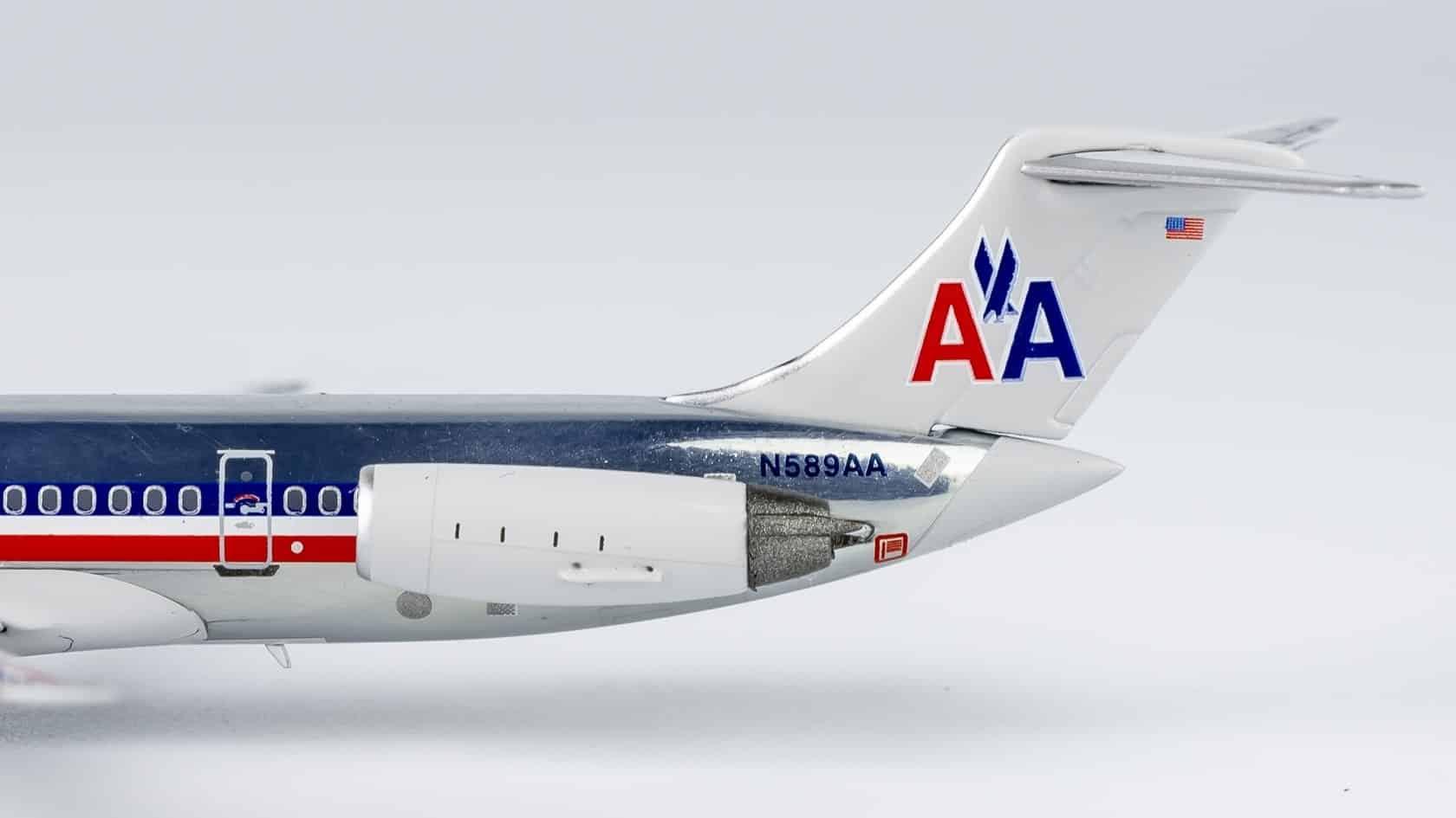 NG Models 1:400 American Airlines McDonnell Douglas MD-83 N589AA  