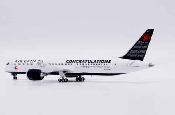 JC Wings 1:400 Air Canada Boeing B787-9 Dreamliner "Congratulations - Flaps Up" C-FVNB (XX40239) - Image 5