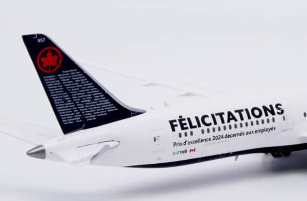 JC Wings 1:400 Air Canada Boeing B787-9 Dreamliner "Congratulations - Flaps Up" C-FVNB (XX40239) - Image 7