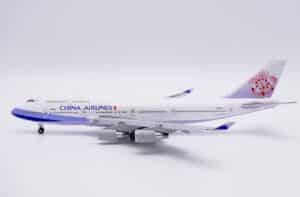 JC Wings 1:400 China Airlines Boeing B747-400 "Flaps Down" B-18212 (XX4475A)