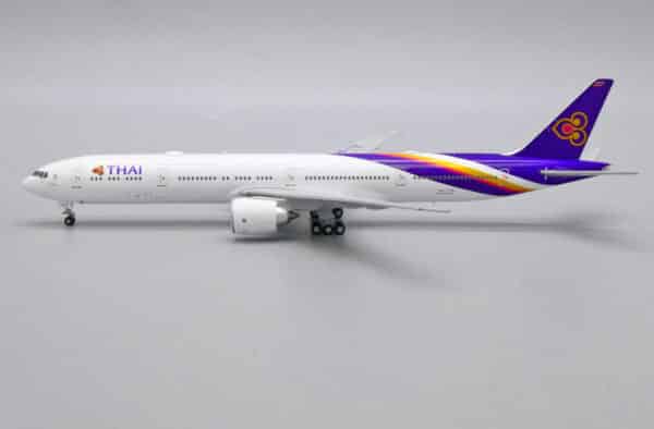 JC Wings 1:400 Thai Airways Boeing B777-300(ER) "Theparat - Flaps Up" HS-TTB (XX4900)