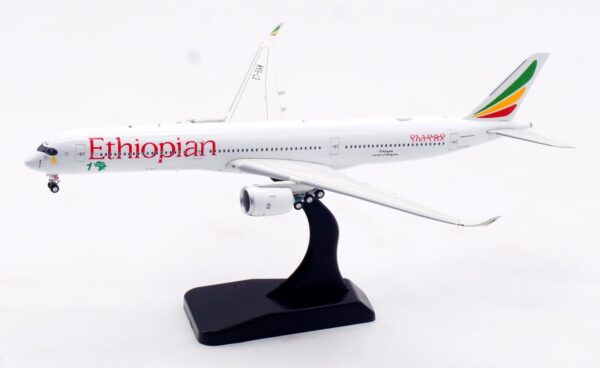 Aviation 400 1:400 Ethiopian Airlines Airbus A350-1000 XWB "1st A350-1000 in Africa" ET-BAW (AV4274) - Image 2