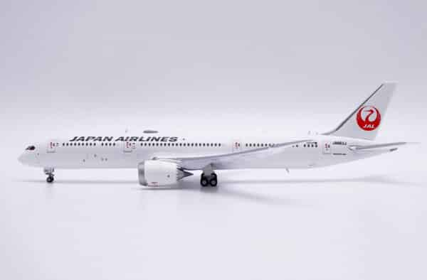 JC Wings 1:400 JAL Japan Airlines Boeing B787-9 Dreamliner "Flaps Down" JA862J (SA4007A)