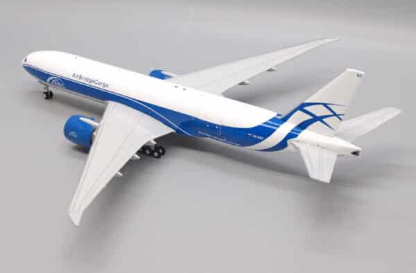 JC Wings Interactive Series 1:200 AirBridgeCargo Boeing B777-F VQ-BAO (XX20054C) - Image 6