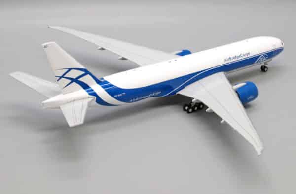 JC Wings Interactive Series 1:200 AirBridgeCargo Boeing B777-F VQ-BAO (XX20054C) - Image 7
