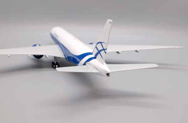 JC Wings Interactive Series 1:200 AirBridgeCargo Boeing B777-F VQ-BAO (XX20054C) - Image 9
