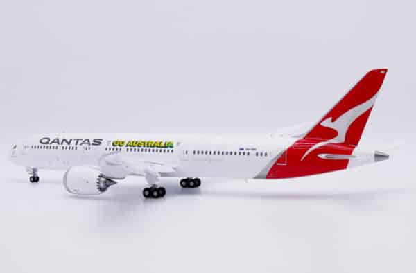 JC Wings 1:200 Qantas Airways Boeing B787-9 Dreamliner "Go Australia - Flaps Down" VH-ZNH (XX20568A) - Image 5