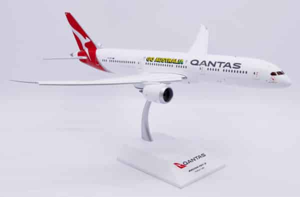 JC Wings 1:200 Qantas Airways Boeing B787-9 Dreamliner "Go Australia - Flaps Down" VH-ZNH (XX20568A) - Image 8