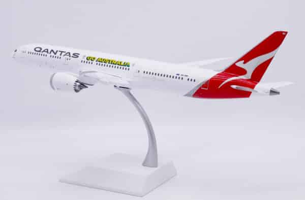 JC Wings 1:200 Qantas Airways Boeing B787-9 Dreamliner "Go Australia - Flaps Down" VH-ZNH (XX20568A) - Image 12