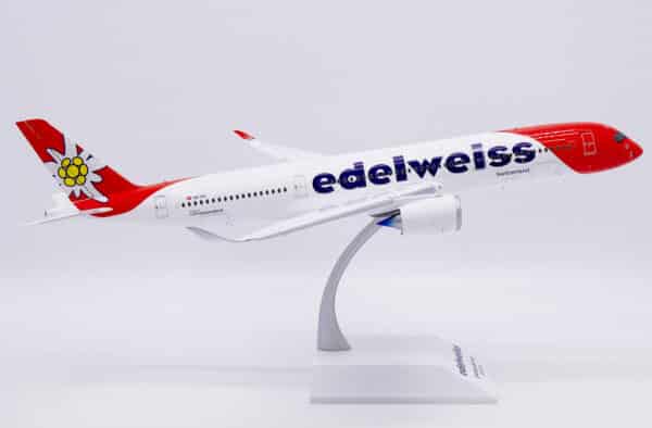 JC Wings 1:200 Edelweiss Air Airbus A350-900 XWB "Piz Bernina - Flaps Down" HB-IHF (XX20569A) - Image 7