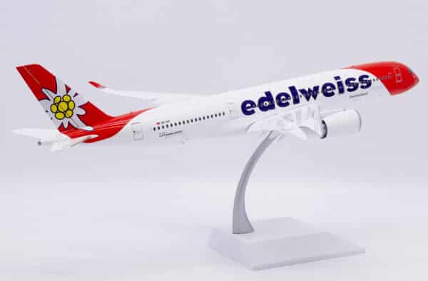 JC Wings 1:200 Edelweiss Air Airbus A350-900 XWB "Piz Bernina - Flaps Down" HB-IHF (XX20569A) - Image 11