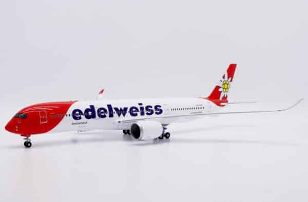 JC Wings 1:200 Edelweiss Air Airbus A350-900 XWB "Piz Bernina - Flaps Up" HB-IHF (XX20569) - Image 3