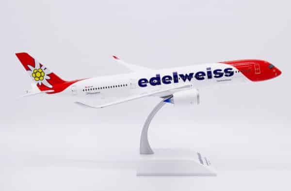JC Wings 1:200 Edelweiss Air Airbus A350-900 XWB "Piz Bernina - Flaps Up" HB-IHF (XX20569) - Image 7