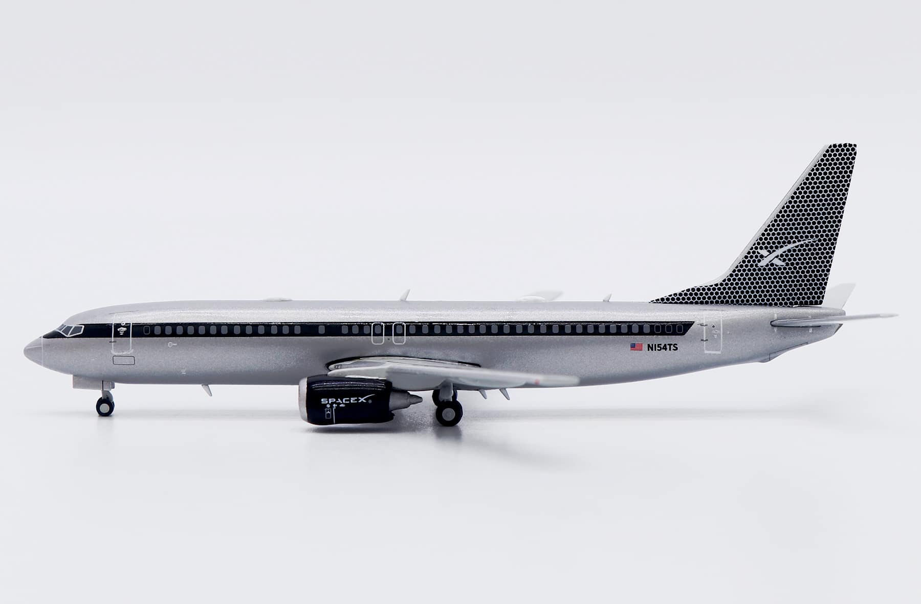 JC Wings 1:400 SpaceX Boeing B737-800 N154TS (XX40316)