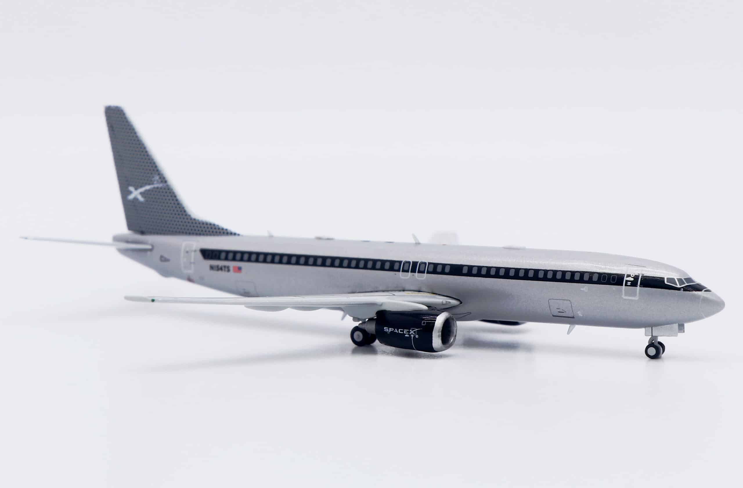 JC Wings 1:400 SpaceX Boeing B737-800 N154TS (XX40316)