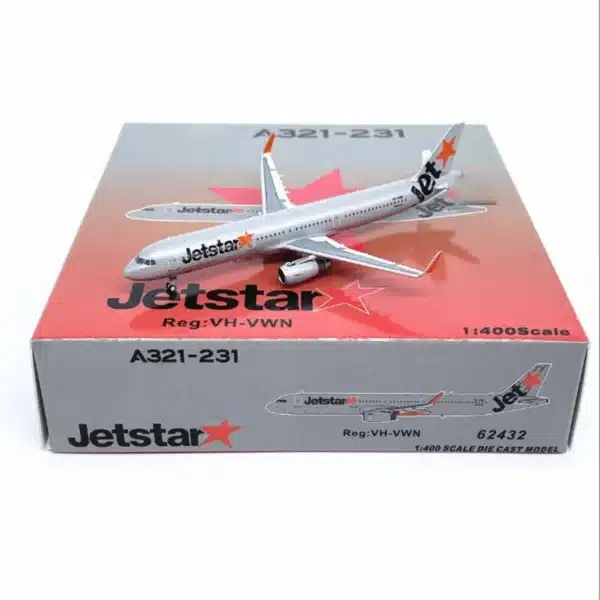 Panda Models 1:400 Jetstar Airways Airbus A321-200S VH-VWN (PM62432) - Image 2