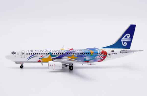 JC Wings 1:400 Air New Zealand Boeing B737-300 "Millenium – America’s Cup" ZK-NGA (XX4969)