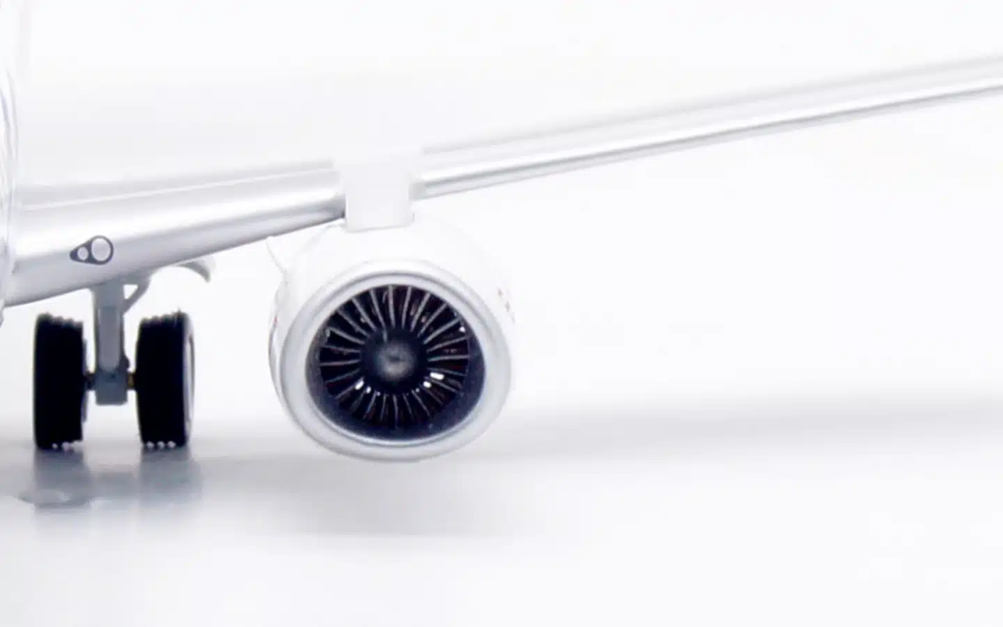 InFlight 200 1:200 Air New Zealand Boeing B737-300 "Pacific Wave" ZK-NGA (IF733NZ0624) - Image 6