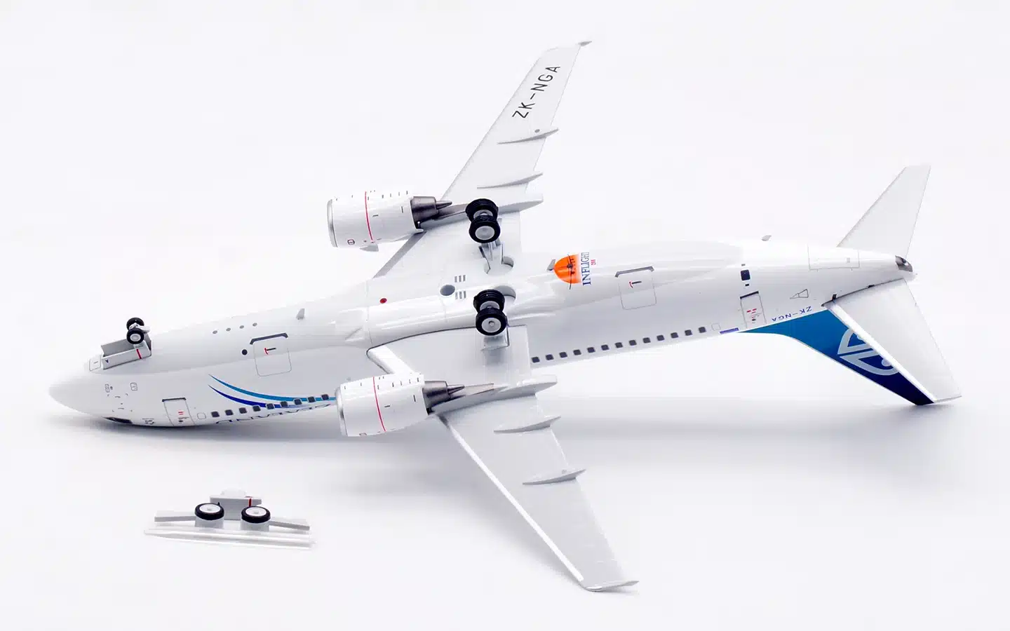 InFlight 200 1:200 Air New Zealand Boeing B737-300 "Pacific Wave" ZK-NGA (IF733NZ0624) - Image 9
