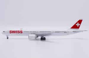 JC Wings 1:400 Swiss Boeing B777-300(ER) "Flaps Up" HB-JNG (XX40320)