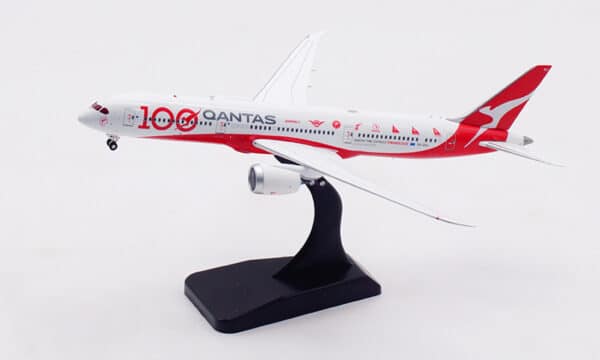 Aviation 400 1:400 Qantas Airways Boeing B787-9 Dreamliner "100th Anniversary" VH-ZNJ (AV4275) - Image 2