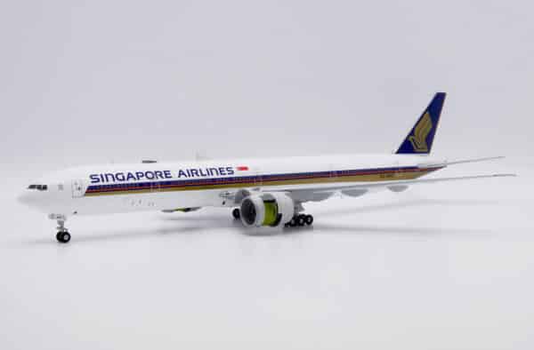 JC Wings Advanced 1:200 Singapore Airlines Boeing B777-300(ER) "Flaps Up" 9V-SWZ (EW277W010E) - Image 5
