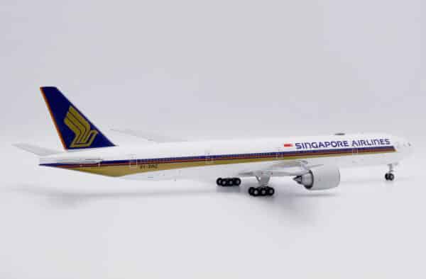 JC Wings Advanced 1:200 Singapore Airlines Boeing B777-300(ER) "Flaps Up" 9V-SWZ (EW277W010E) - Image 13