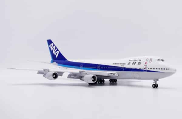 JC Wings 1:200 ANA All Nippon Airways Boeing B747SR-81 "Last Flight - Flaps Down" JA8157 (XX20429A) - Image 4