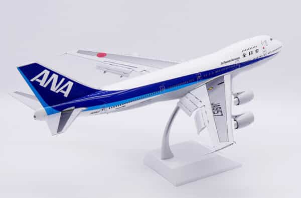 JC Wings 1:200 ANA All Nippon Airways Boeing B747SR-81 "Last Flight - Flaps Down" JA8157 (XX20429A) - Image 11
