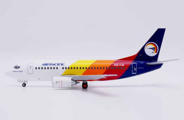 JC Wings 1:200 Air Pacific Boeing B737-500 "Island of Taveuni" DQ-FJB (XX20494)