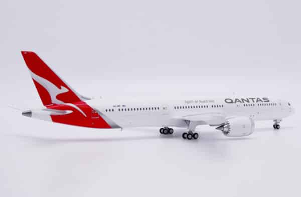 JC Wings 1:400 Qantas Airways Boeing B787-9 Dreamliner "Boomerang - Flaps Up" VH-ZNF (XX40367) - Image 6