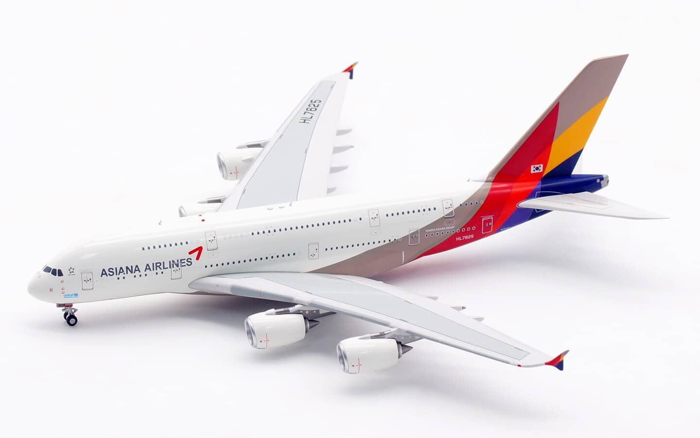 Aviation 400 1:400 Asiana Airlines Airbus A380-800 HL7625 (AV4283) - Image 5