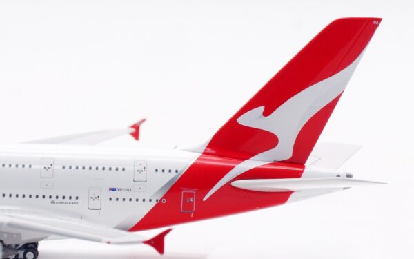 Aviation 400 1:400 Qantas Airways Airbus A380-800 "Nancy-Bird Walton" VH-OQA (AV4286) - Image 11